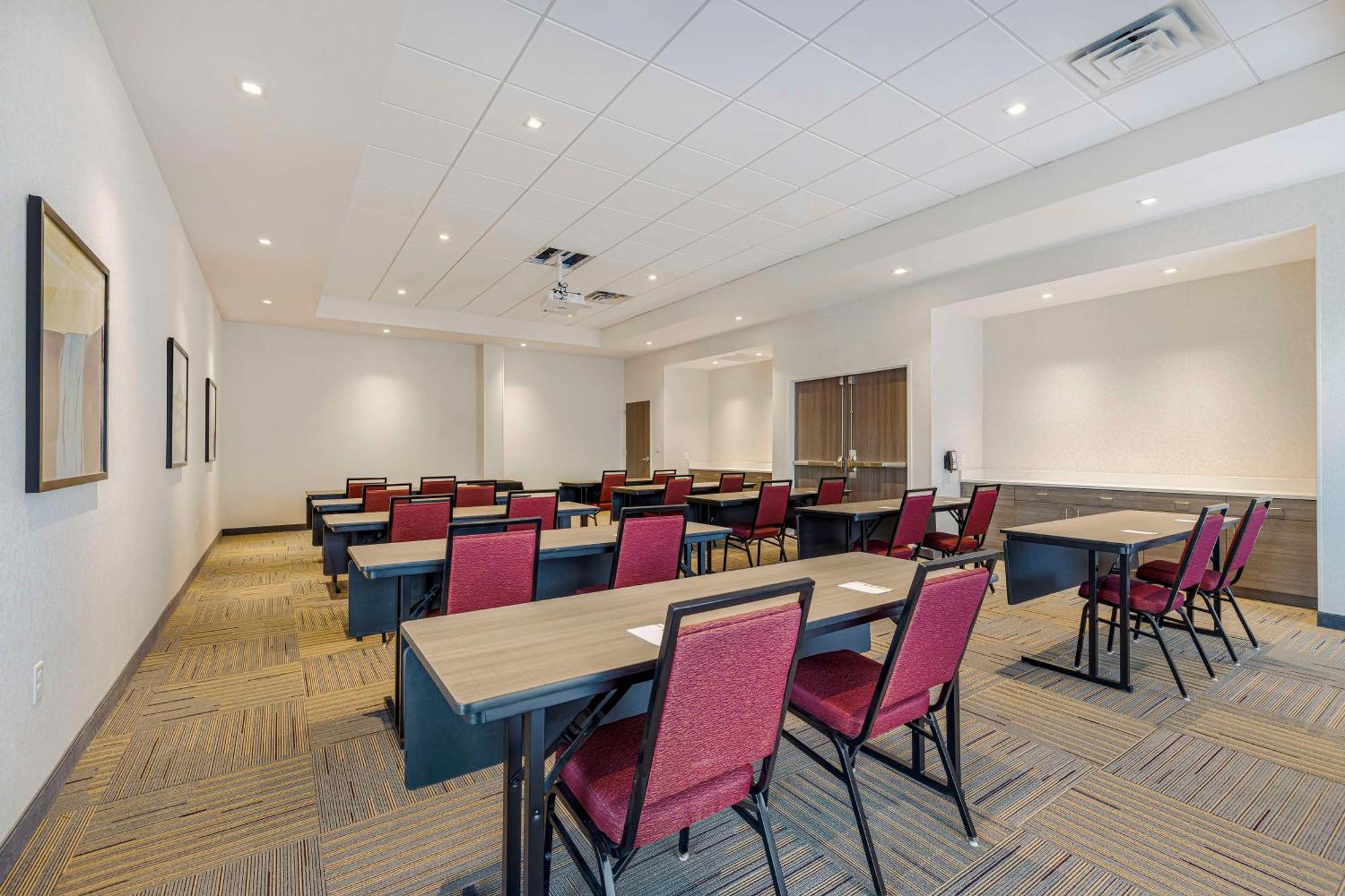 Home2 Suites By Hilton Colorado Springs Airport Екстер'єр фото