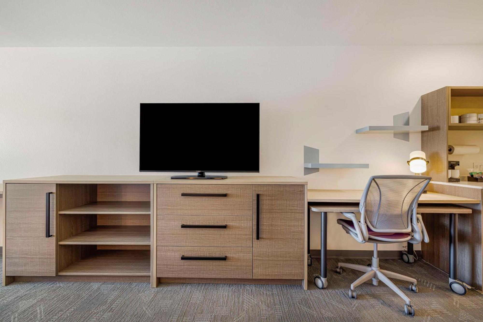Home2 Suites By Hilton Colorado Springs Airport Екстер'єр фото