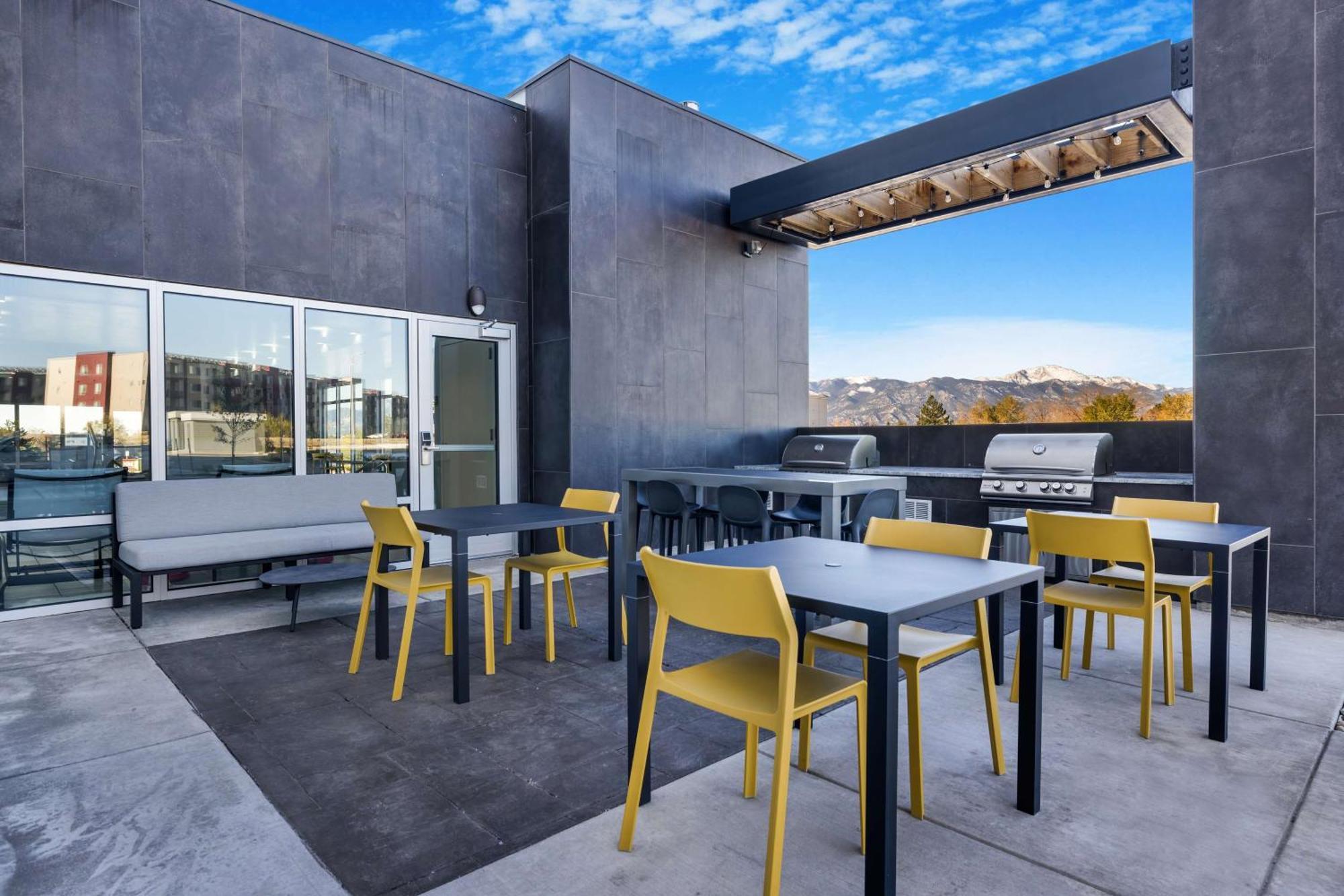 Home2 Suites By Hilton Colorado Springs Airport Екстер'єр фото